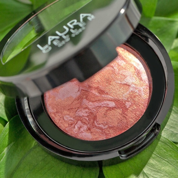 Laura Geller Other - LAURA GELLER Baked Blush-n-Brighten Tropic Hues